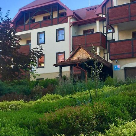 Apartament Parkowa Polana Z Ogrodem Apartman Polanica-Zdrój Kültér fotó
