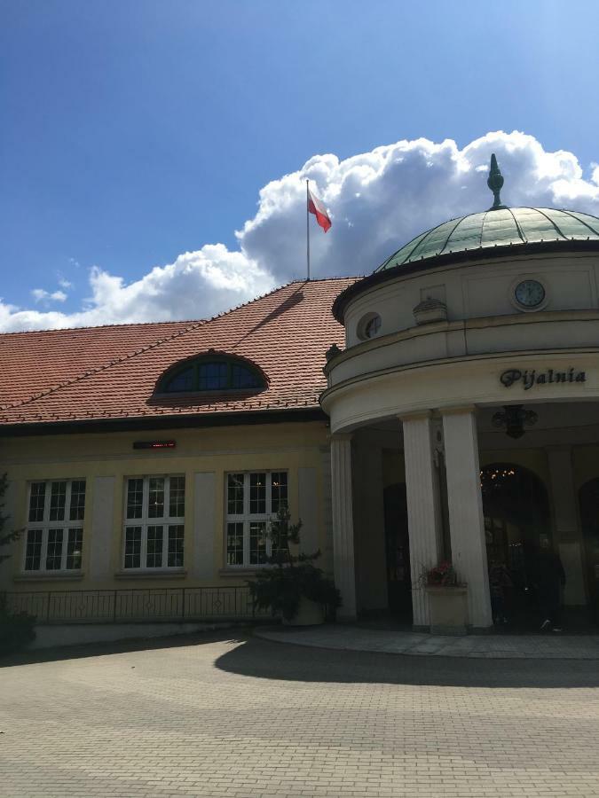 Apartament Parkowa Polana Z Ogrodem Apartman Polanica-Zdrój Kültér fotó