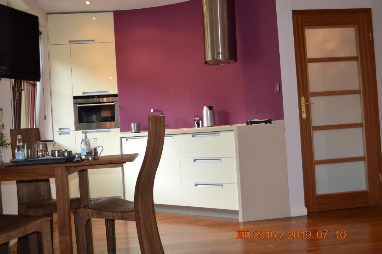 Apartament Parkowa Polana Z Ogrodem Apartman Polanica-Zdrój Kültér fotó
